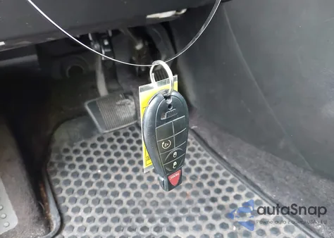 2019 Jeep Cherokee Latitude 4X4 z USA, uszkodzony, nr VIN 1C4PJMCBXKD164125